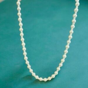 Elegant Vintage Alternating White Faux Pearl Necklace